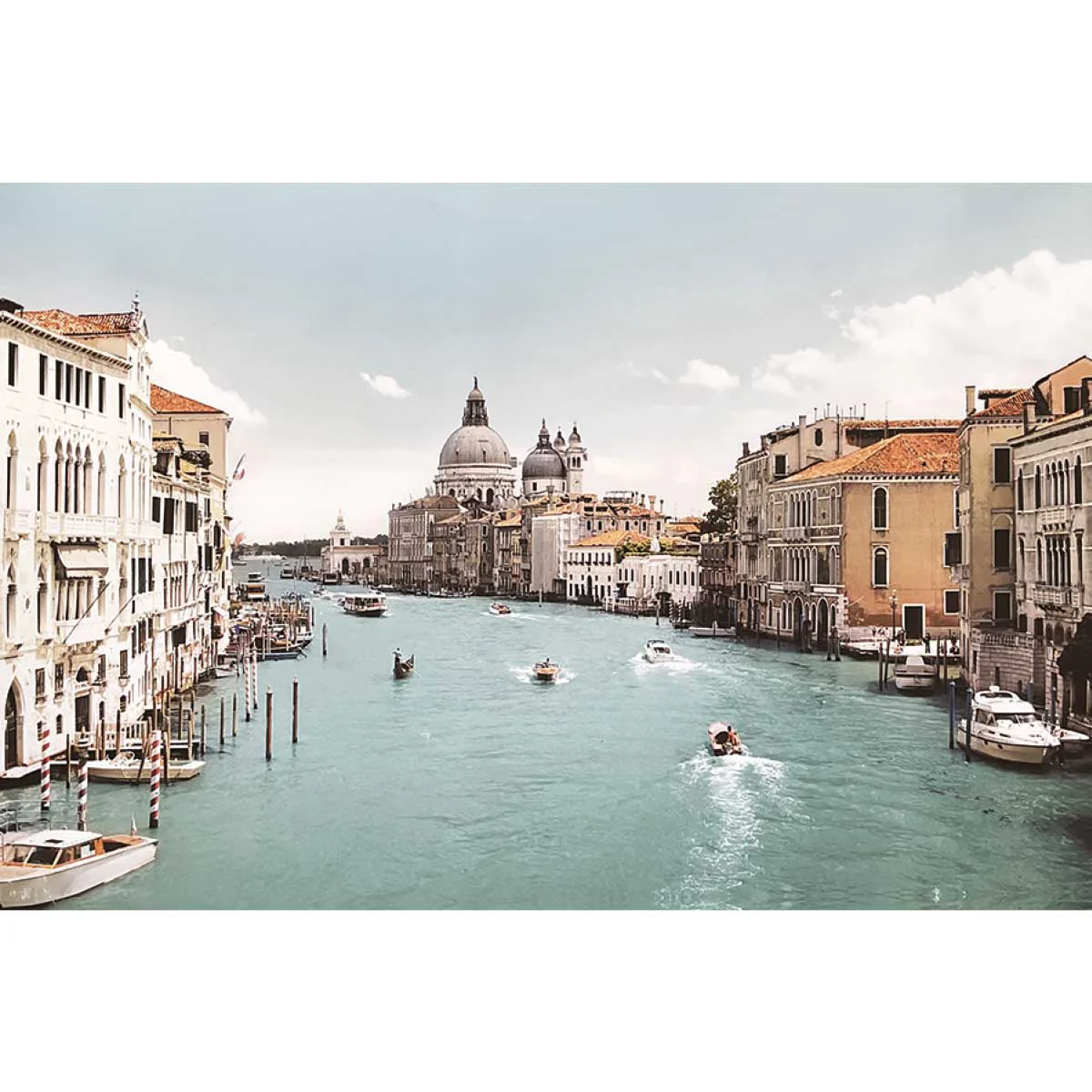 User-Friendly Lauren Taylor - Europe Scenes Original