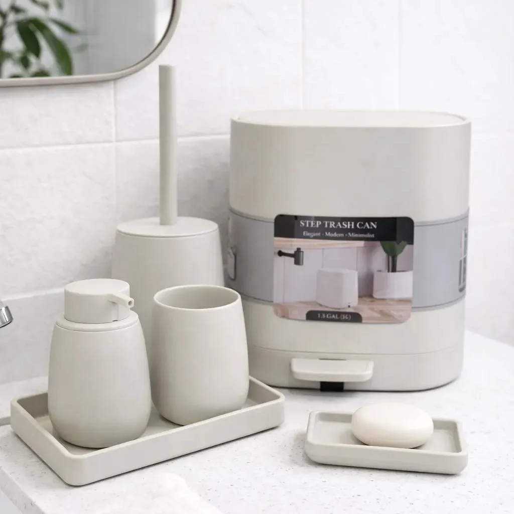 Certified Soft-Square Minimalism for a Cleaner Bathroom Look-A Coordinated 5-Piece Matte Set Pure