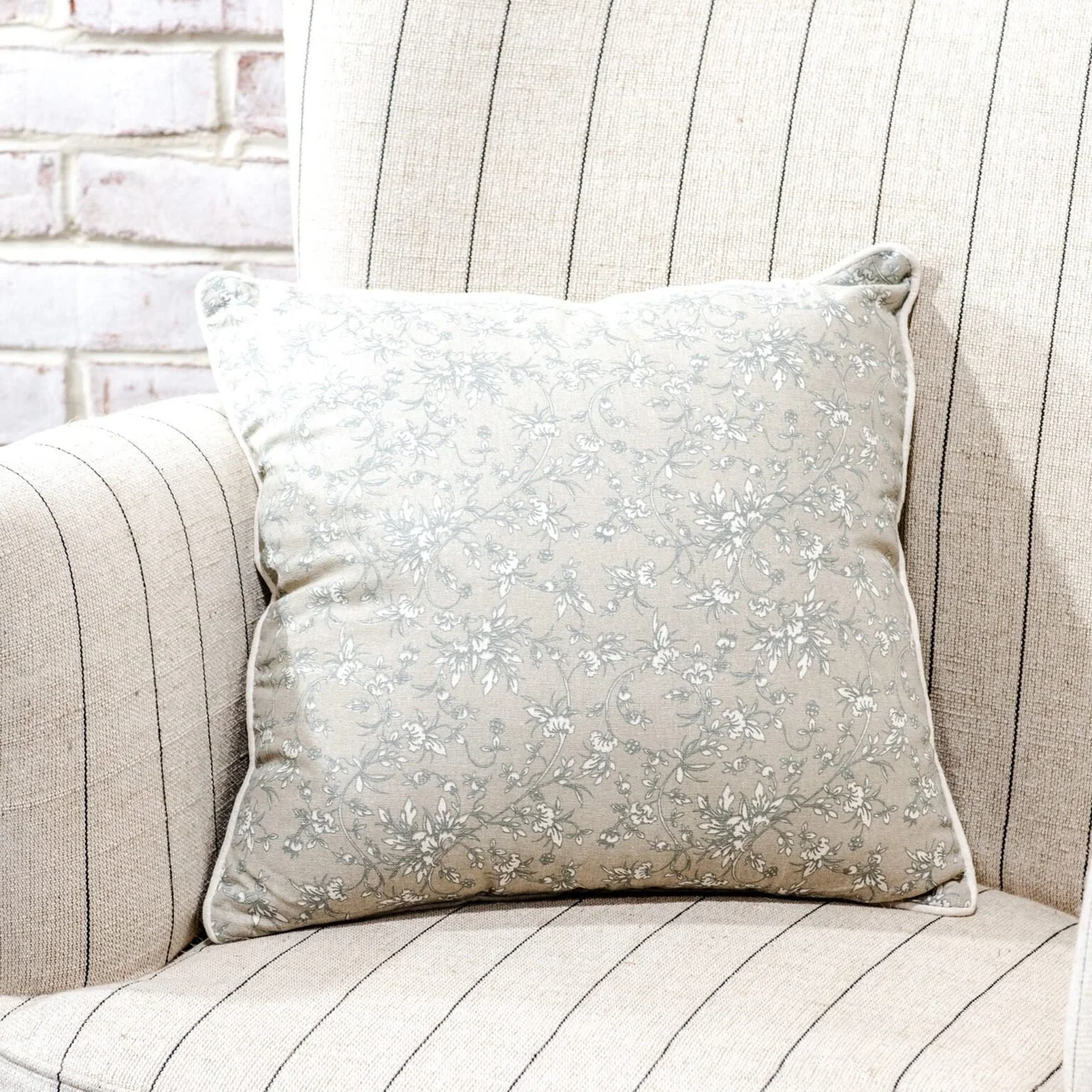 Stylish Natural Floral Throw Pillow Contemporary