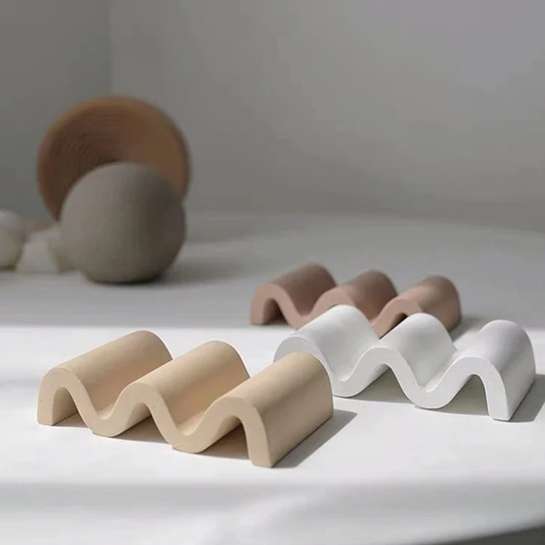 Luxury Minimalistic Decorative Wavy Dish Organic