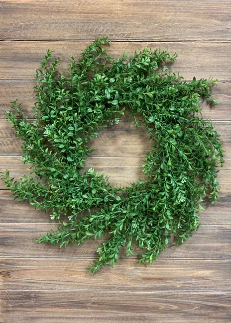Traditional 11.5 UV Boxwood Candlering Outstanding