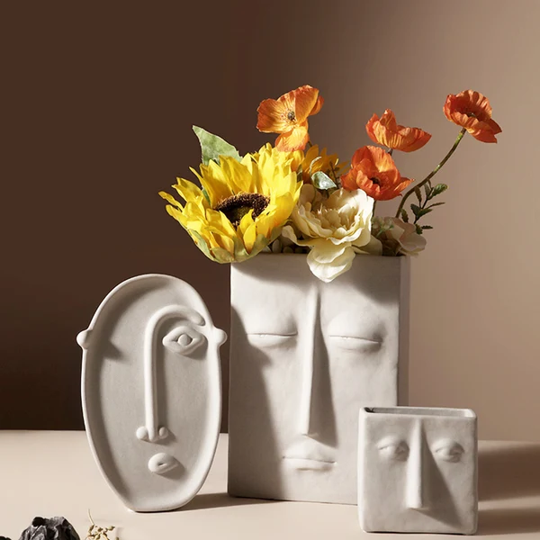 Classic Abstract Face Vase Professional