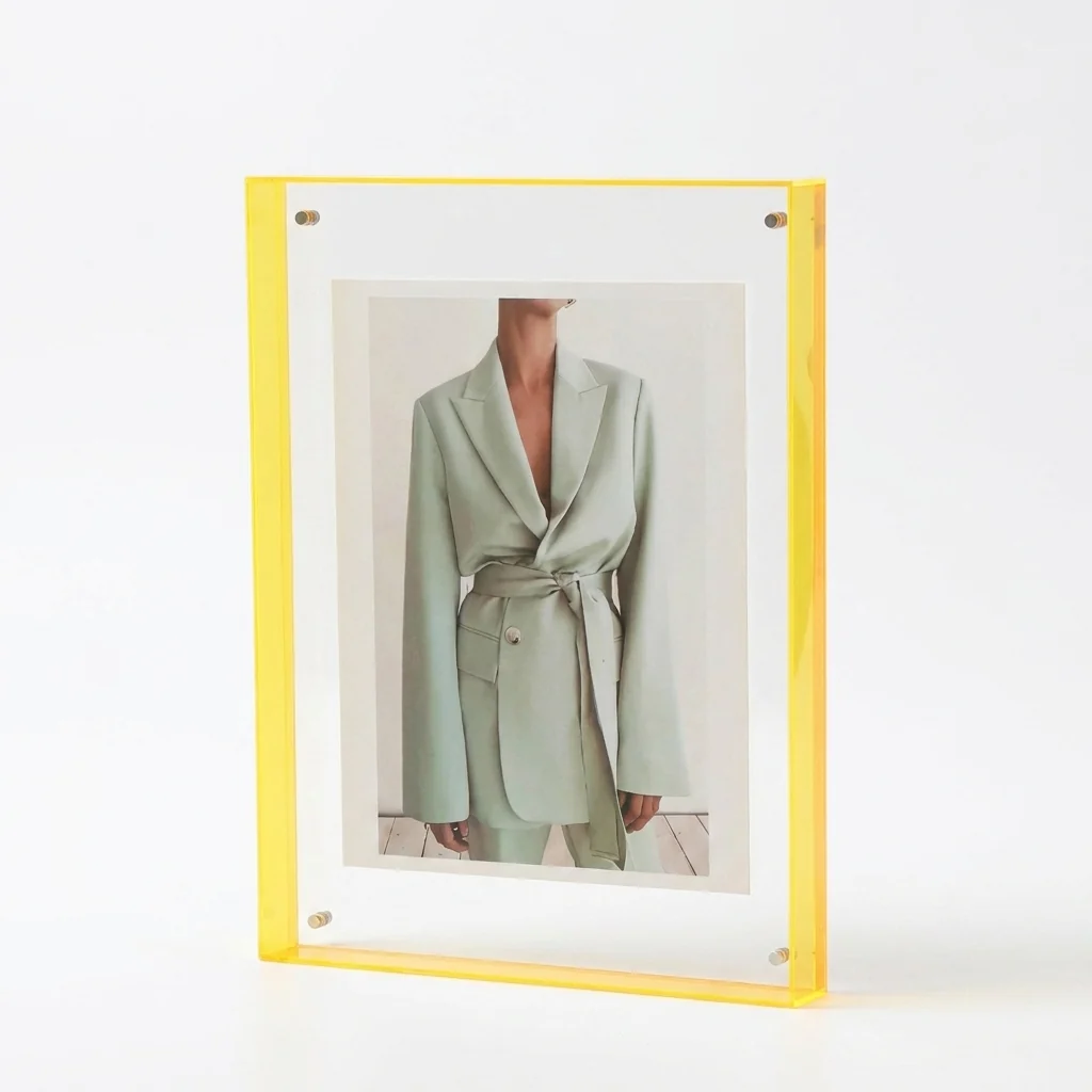 Easy-to-Use Clear Acrylic standing Photo Frame Effective
