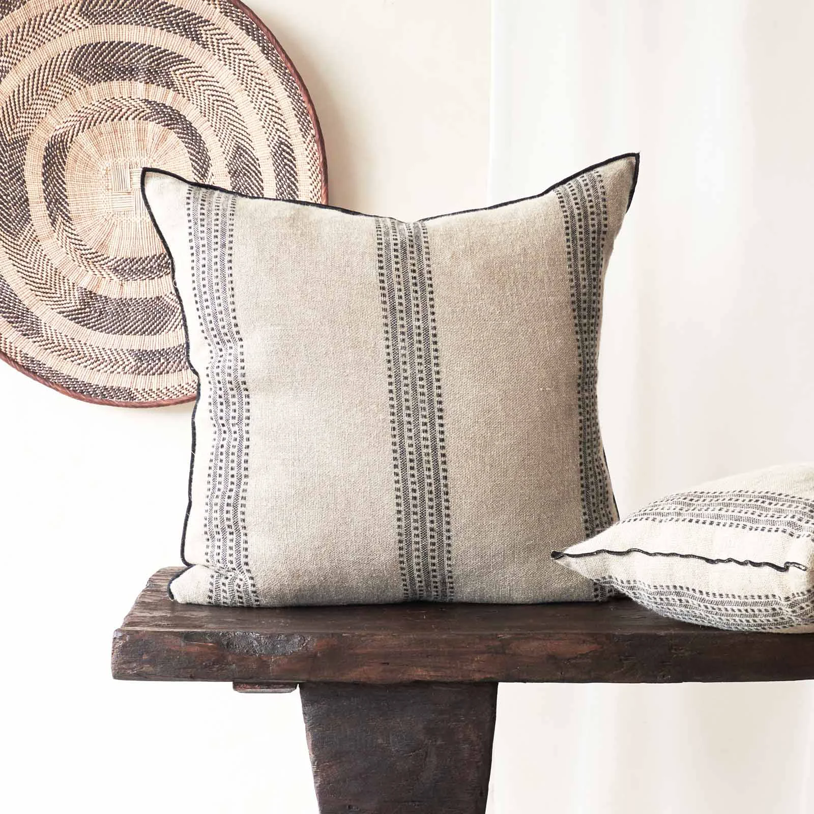 Dependable Rustique Cushion Canvas - Berbère Naturel Expertly Made