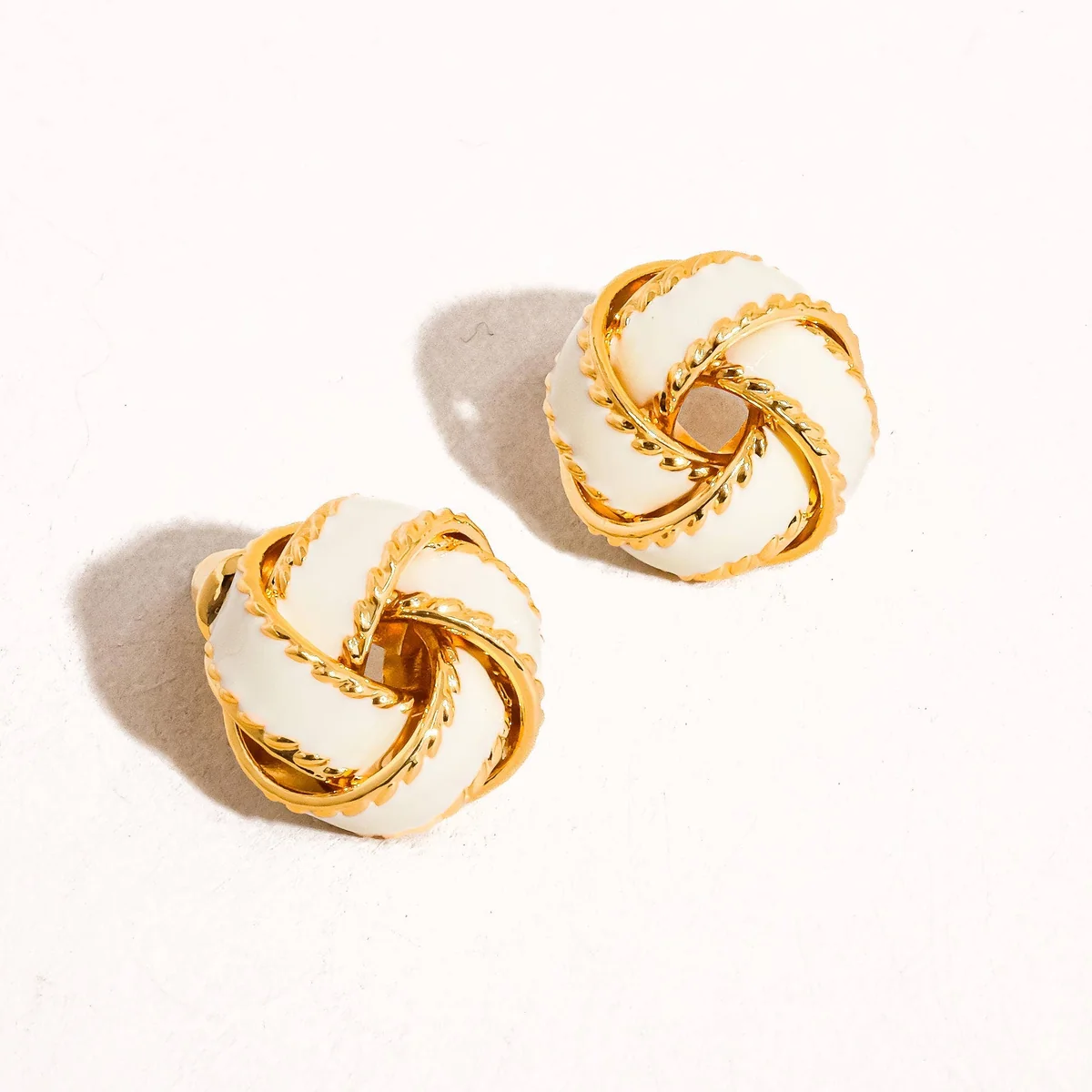 Soft Astor 18K Gold Basket Weaved Ball Studs White Top-Quality