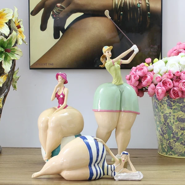 Fast Golfing Lady Figurines Detailed