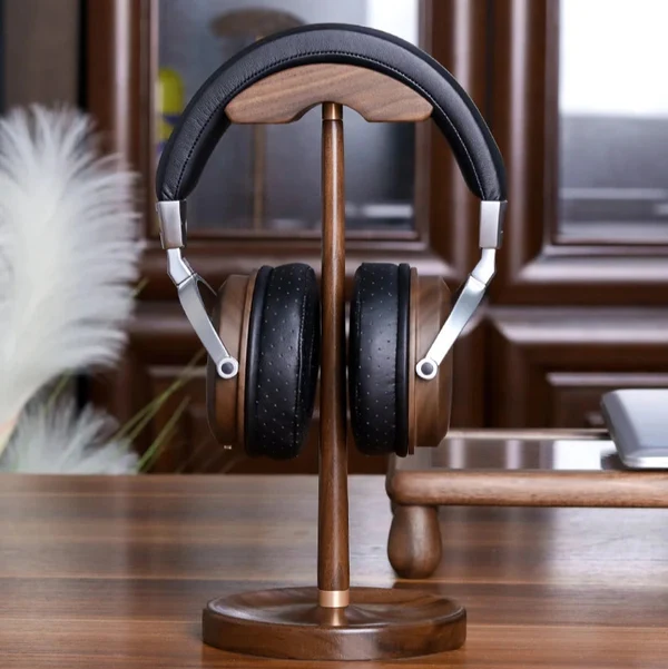 User-Friendly Walnut Wood Headphone Stand Fast