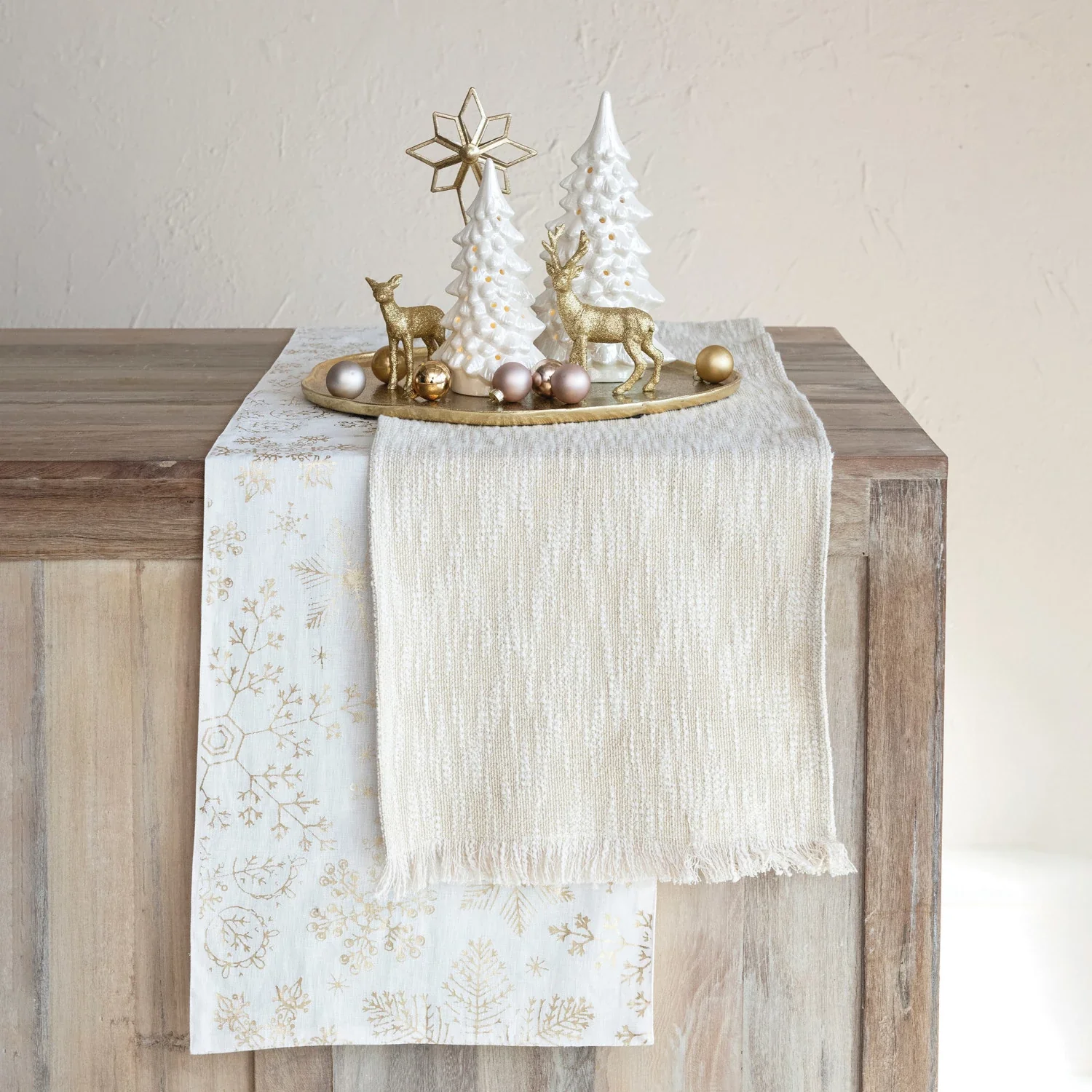 Flexible Woven Cotton Table Runner with Gold Thread 108 High-Quality