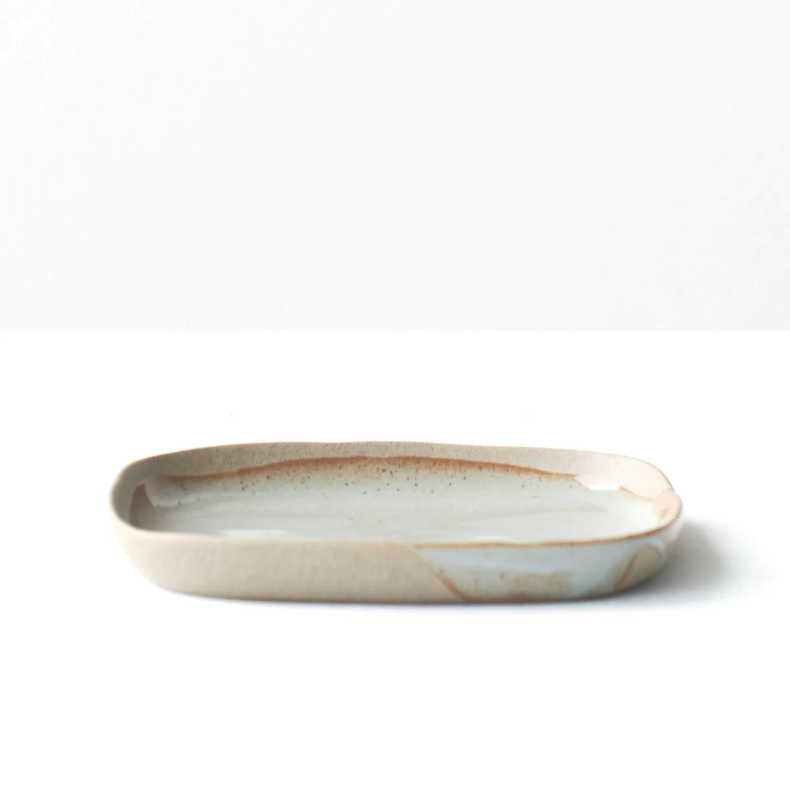 Elegant Mineral Plate Light Grey 18cm Smart