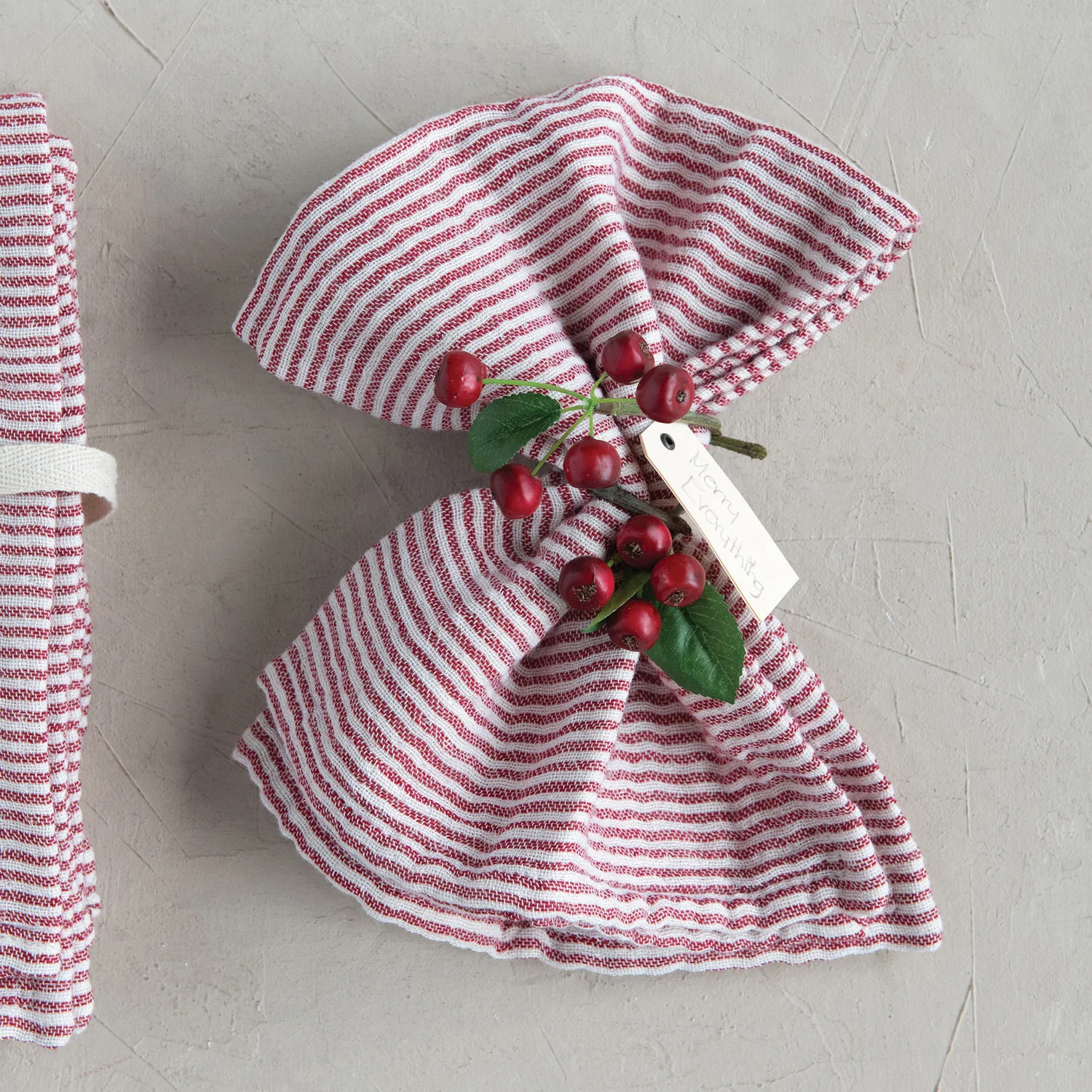 Safe Pinstriped Red and White Cotton Napkins Set of 4 Excellent
