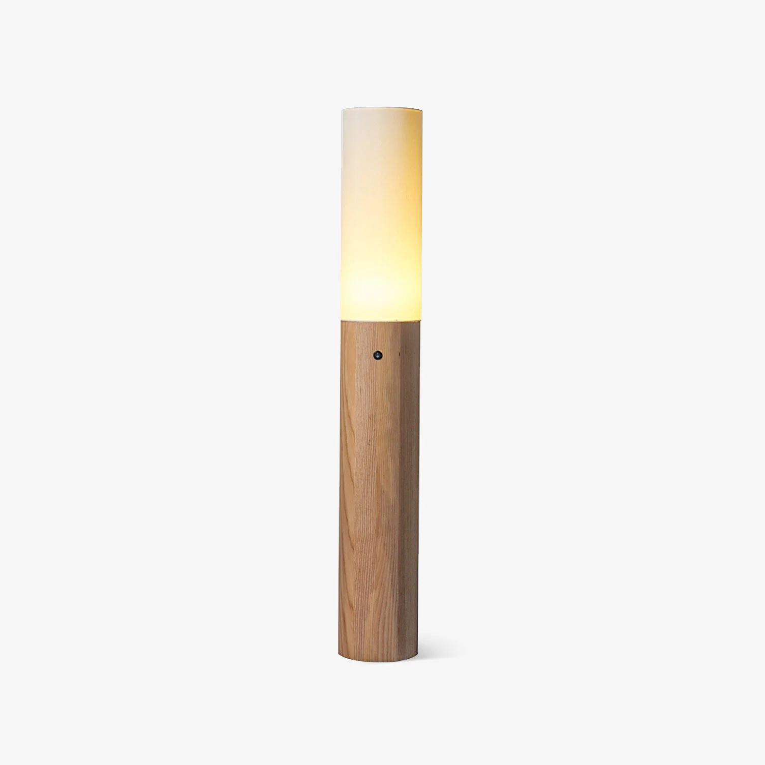 Professional Timber Column Floor Lamp Safe