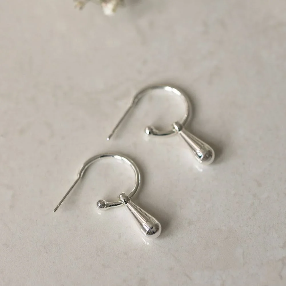 Practical Drape Hoop Earrings Professional
