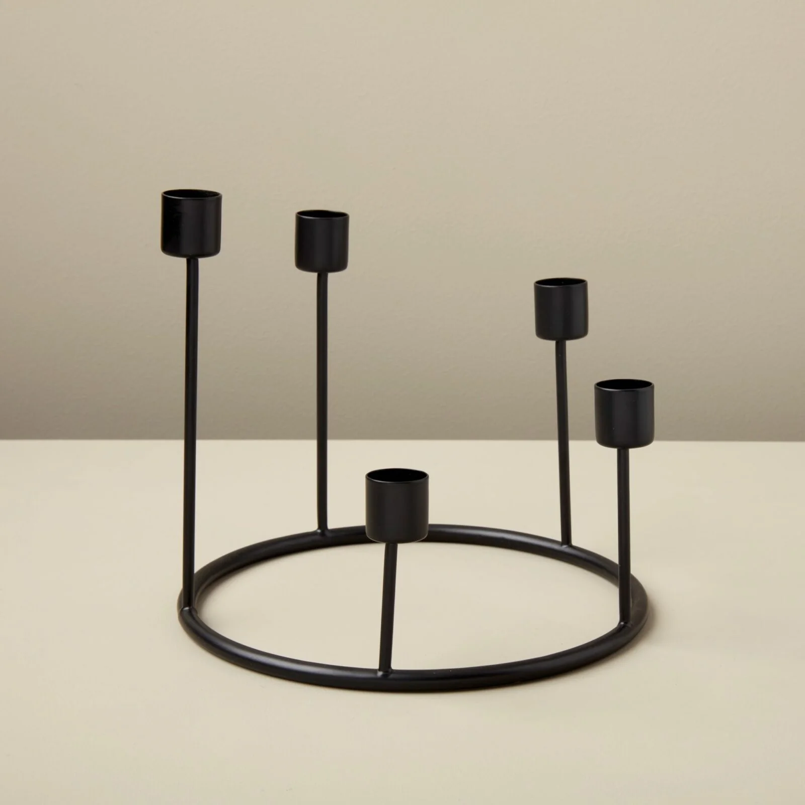 Quality Kent Black Candlestick Wreath Small Detailed
