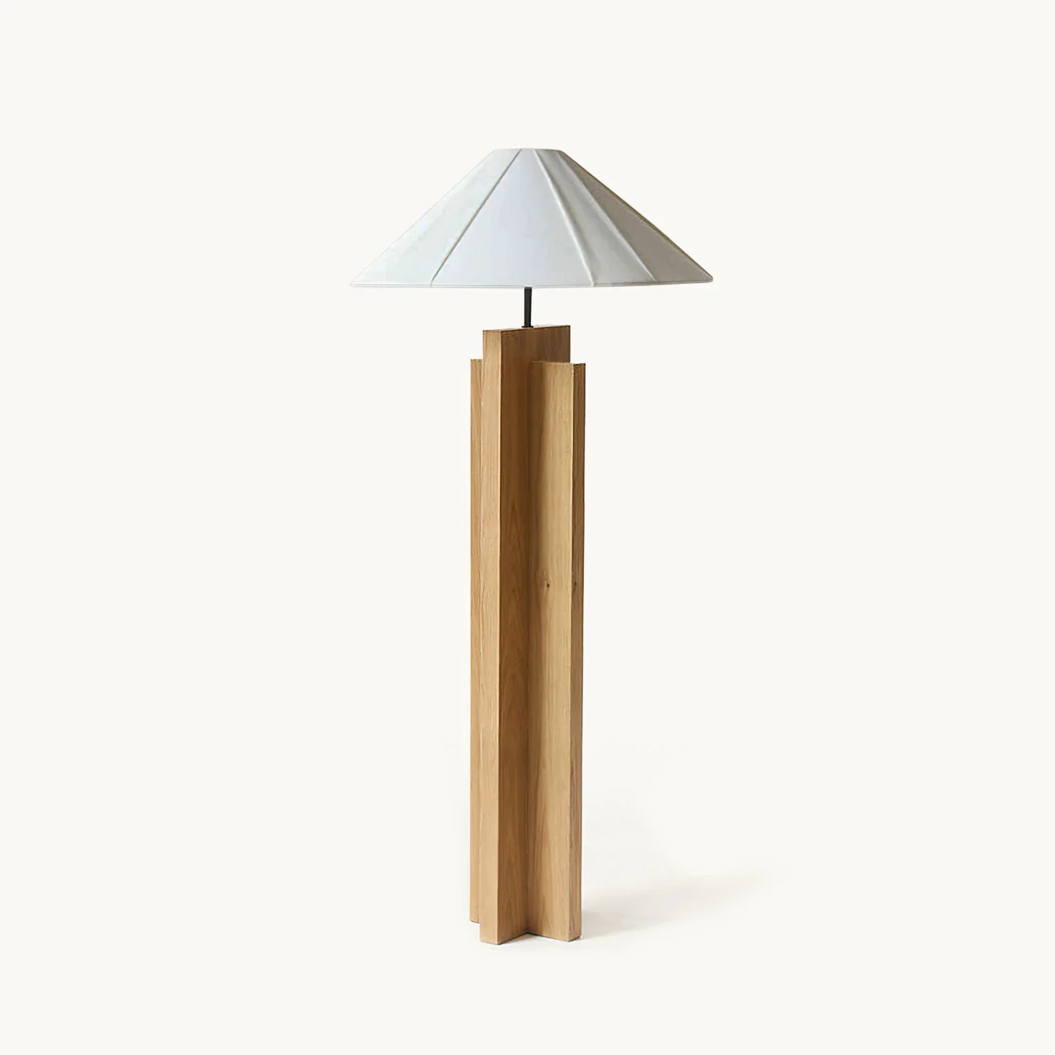 Casual Crossbase Wooden Floor Lamp Exclusive