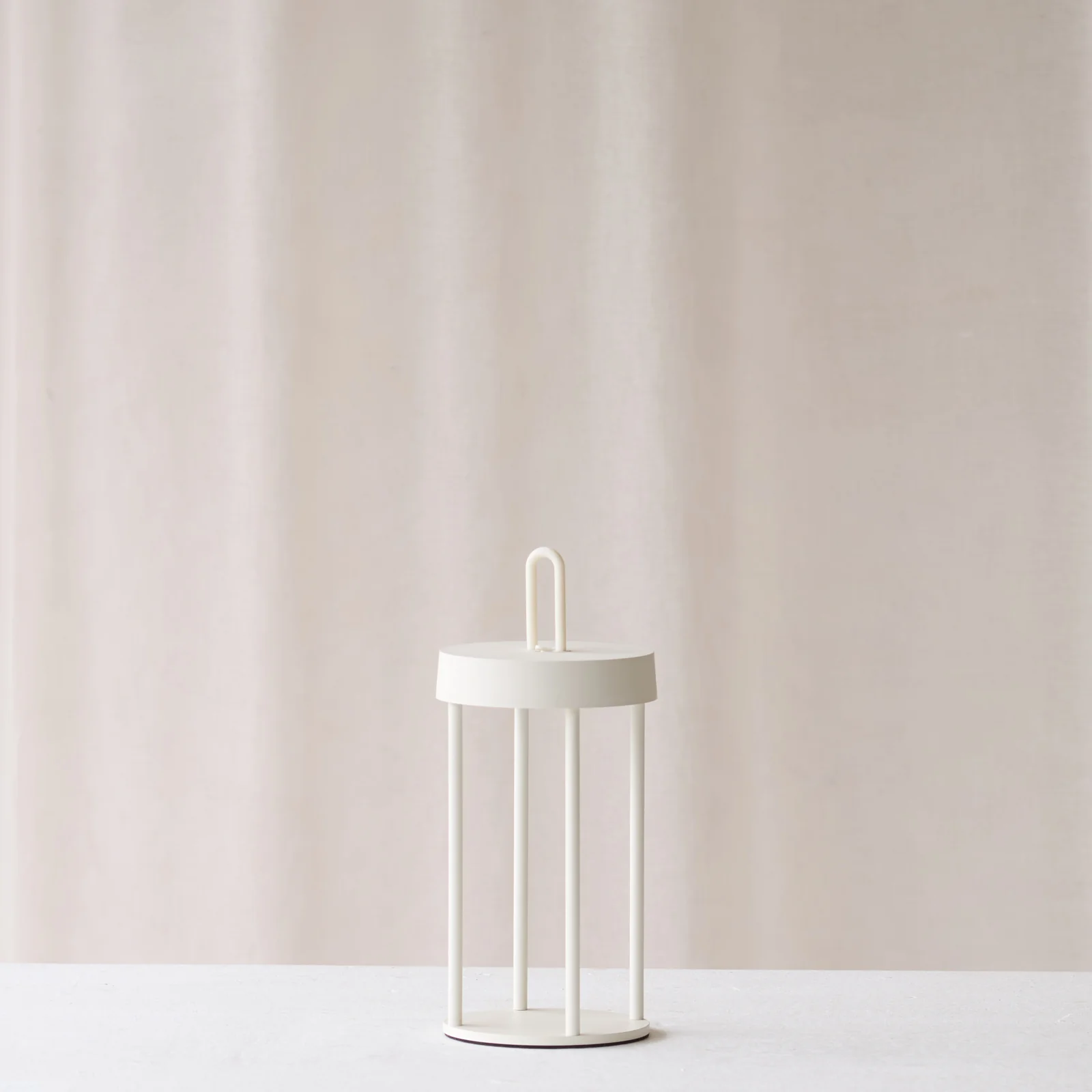 Soft Isalo Outdoor LED Table Lamp Cream Excellent