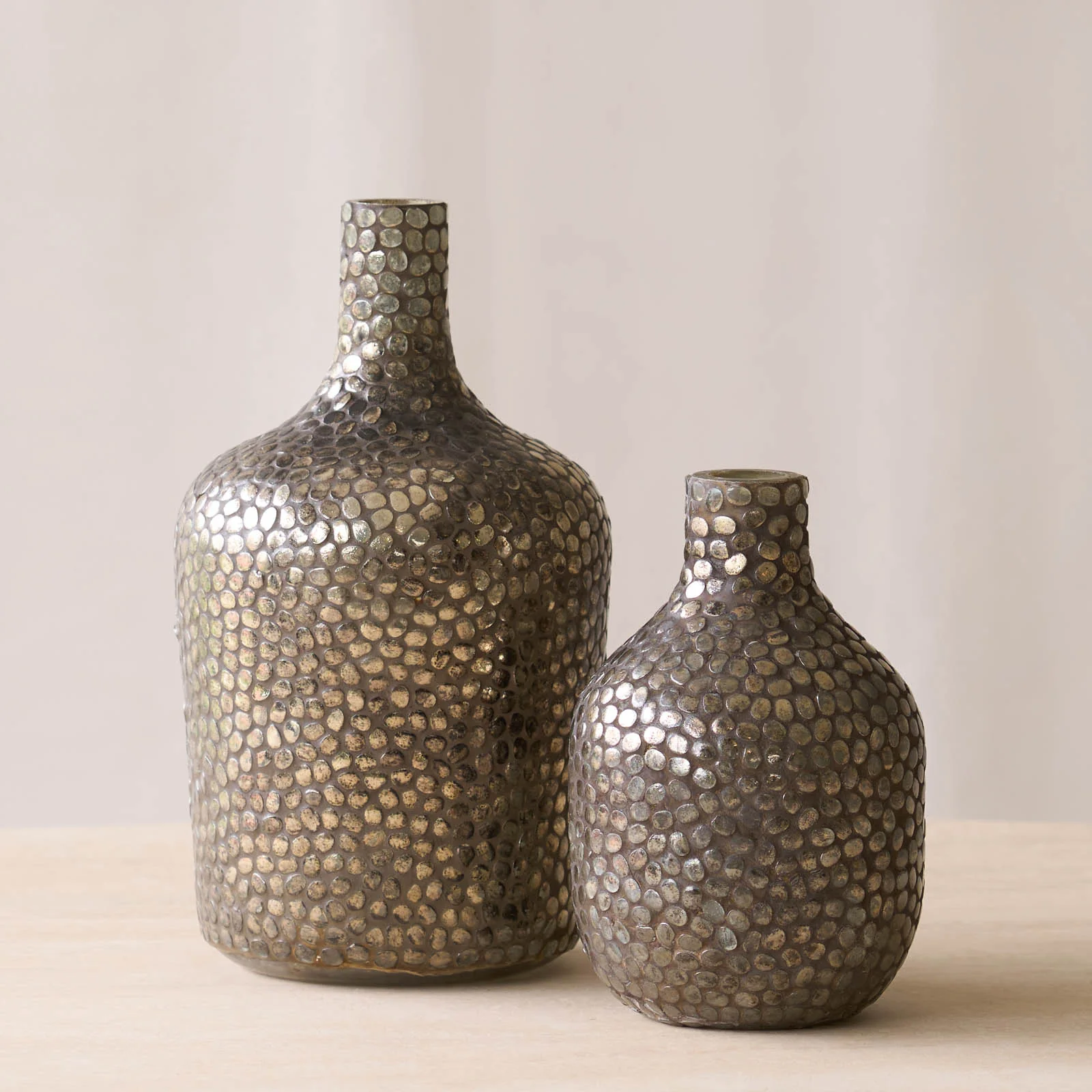 Fine Crafted Bomadu Vase Antique Black Breathable