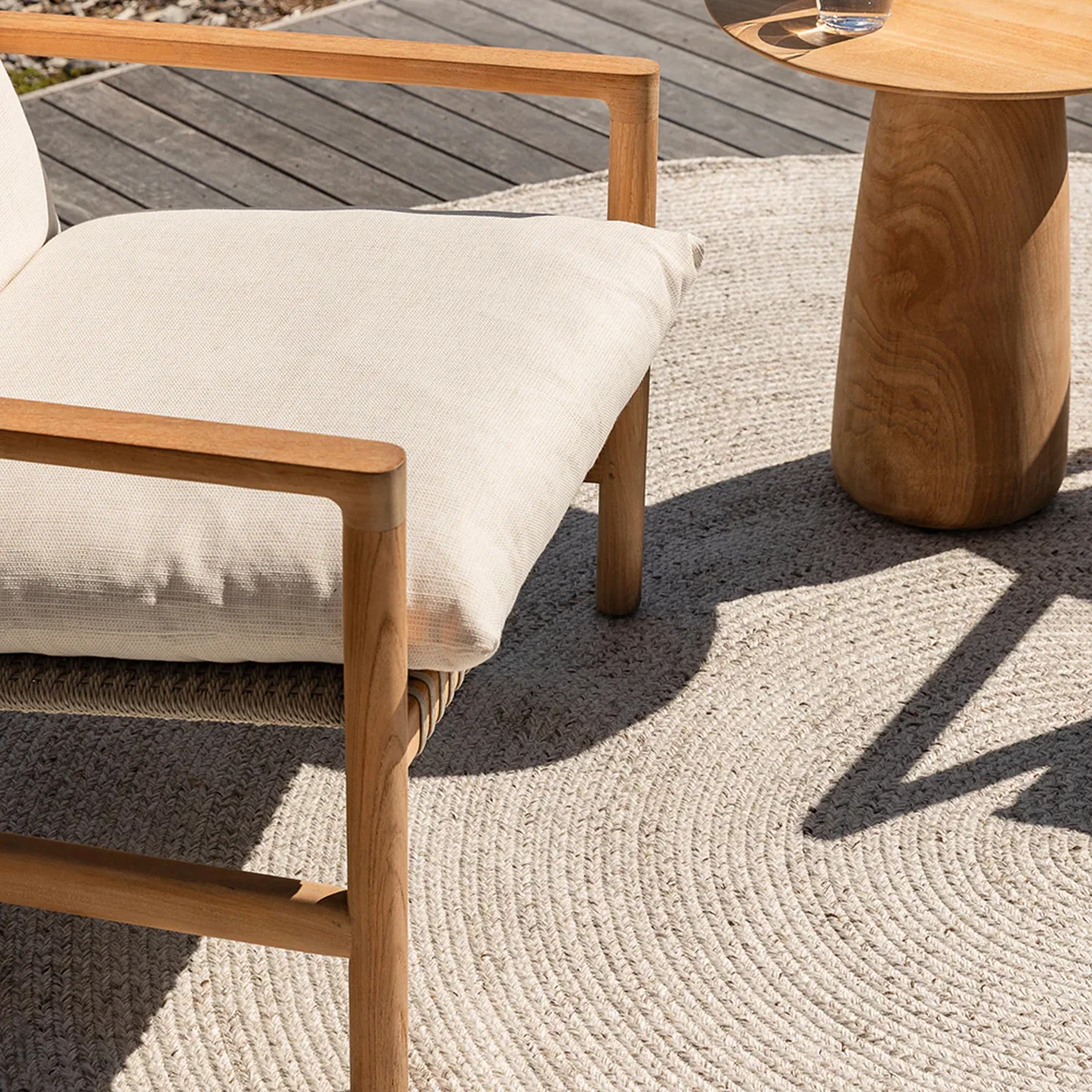 Trendy Mornington Outdoor Floor Rug Pale Sand Secure