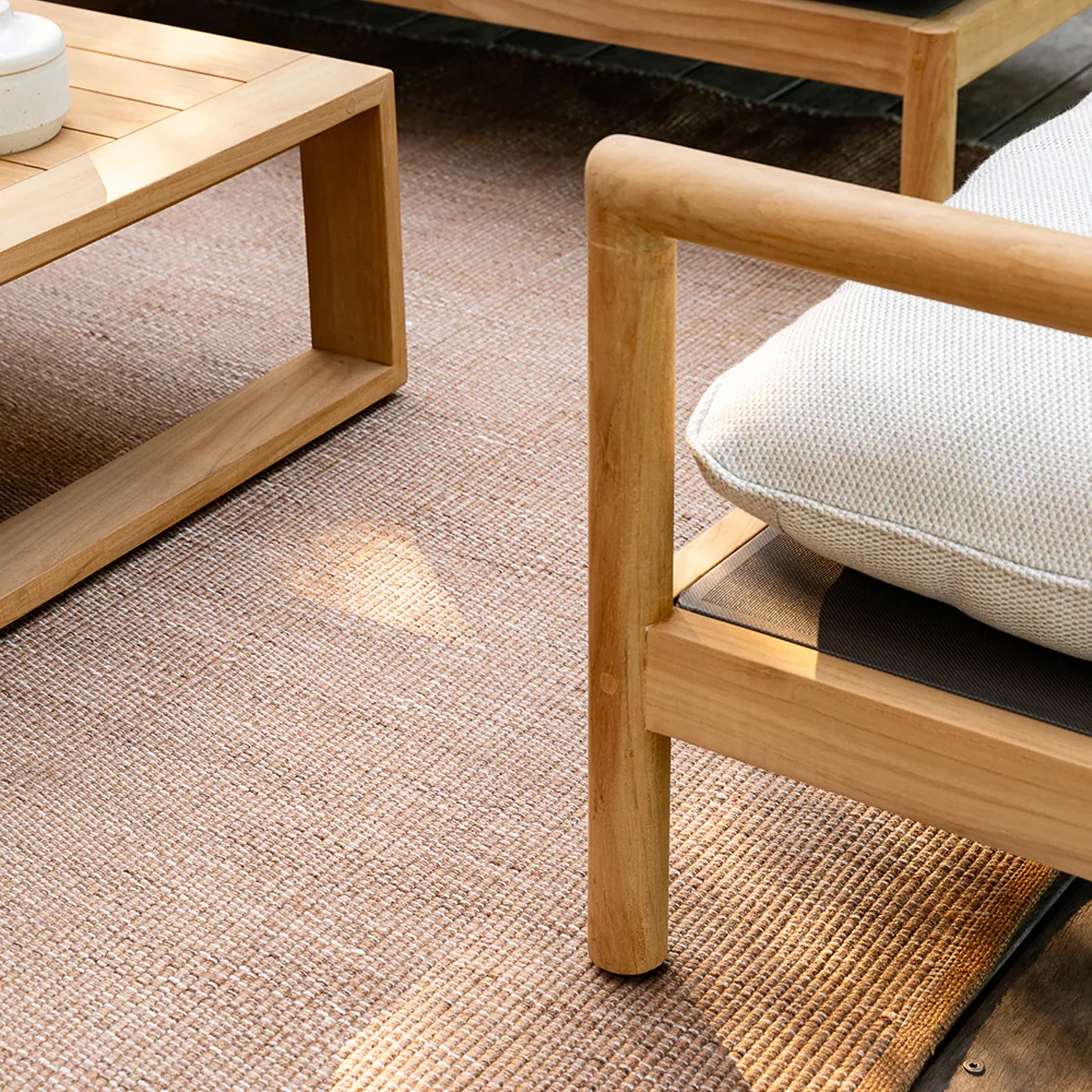 Powerful Lonsdale Outdoor Floor Rug Cumin Casual