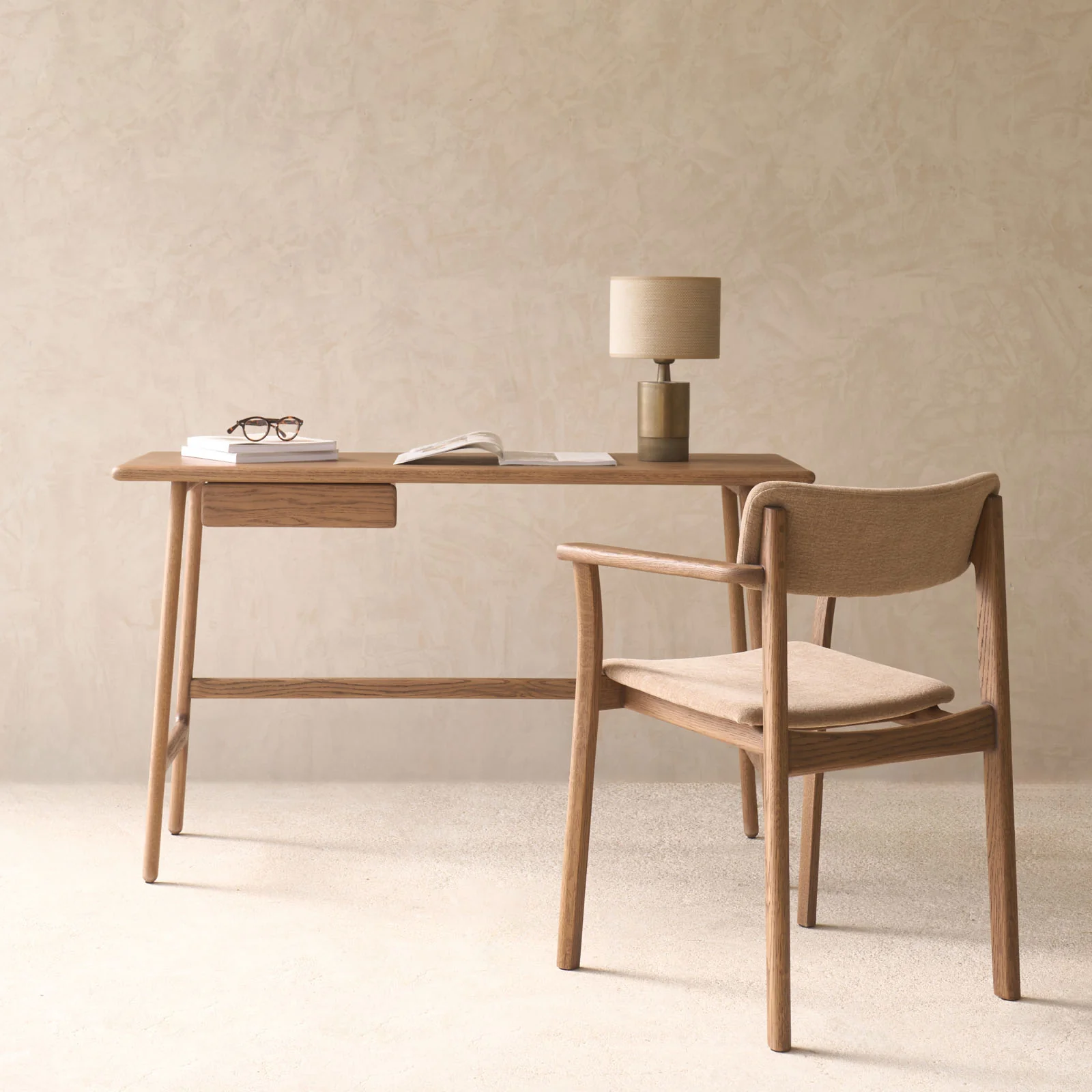Pure Author Desk Oak - Latte Refined