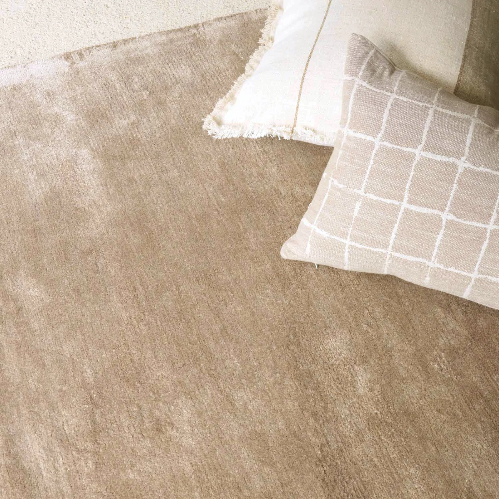 Optimized Oasis Lux Handknotted Rug Linen Original