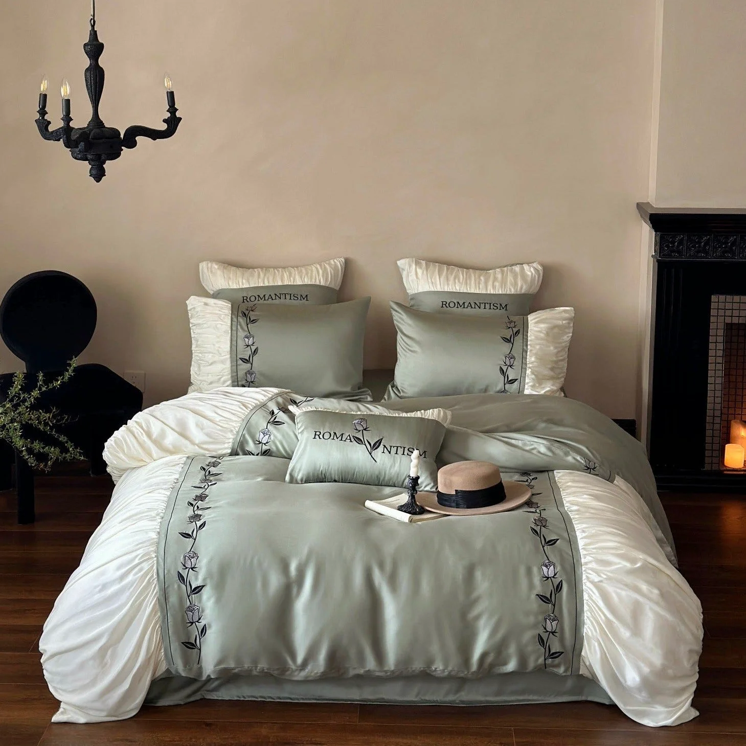 World-Class Deluxe Spring Green Rose Bedding Set Functional