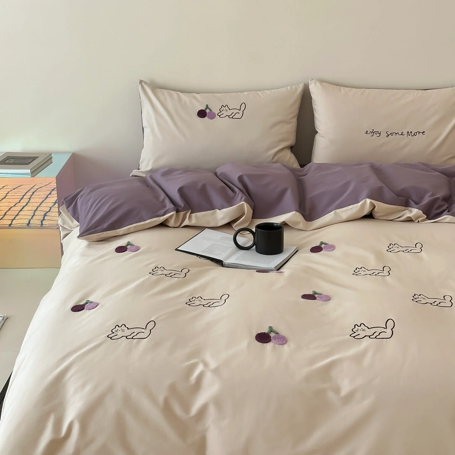 Minimalist Purple Kitty Dreams Bedding Set Enhanced