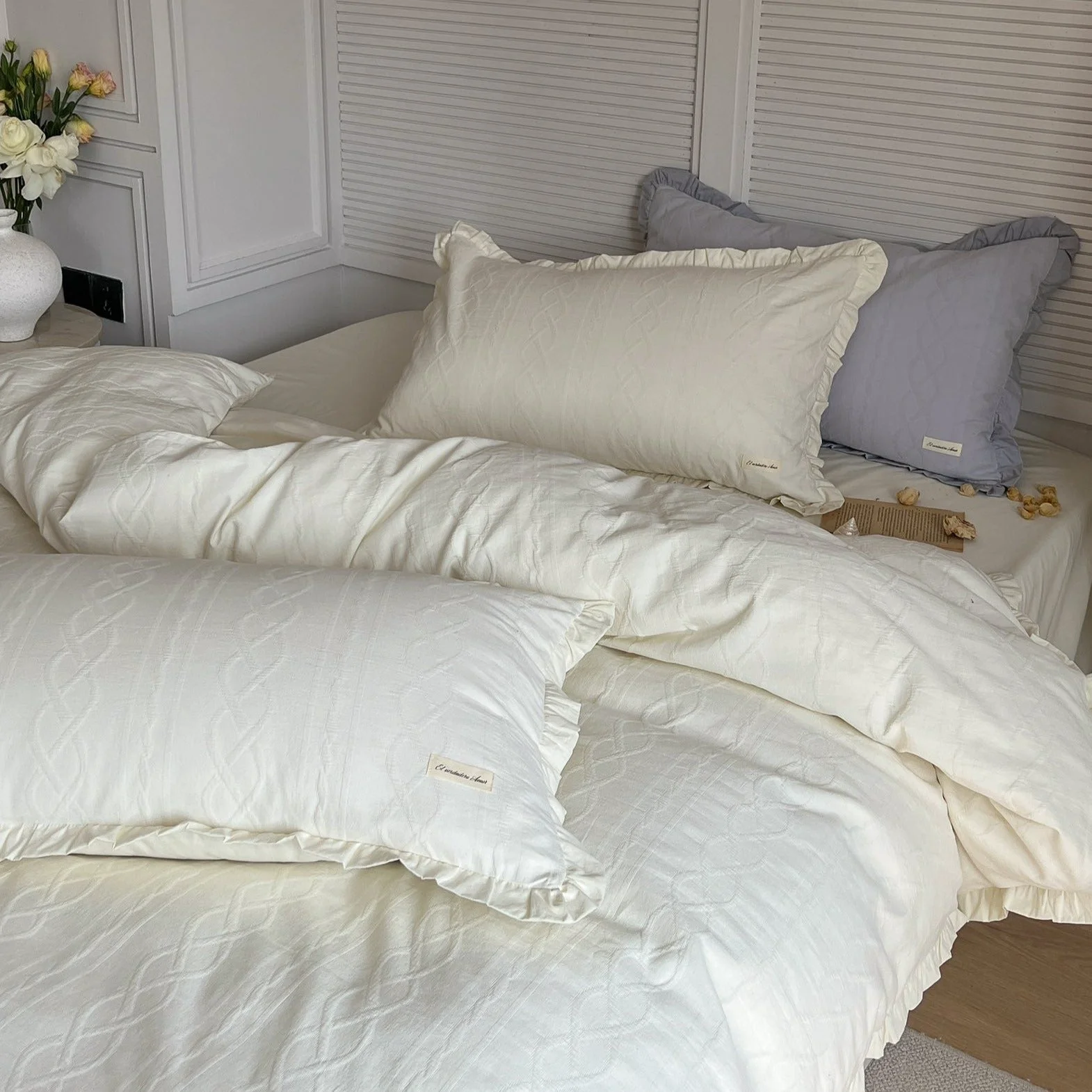 Functional Simple Waving Bedding Set Powerful