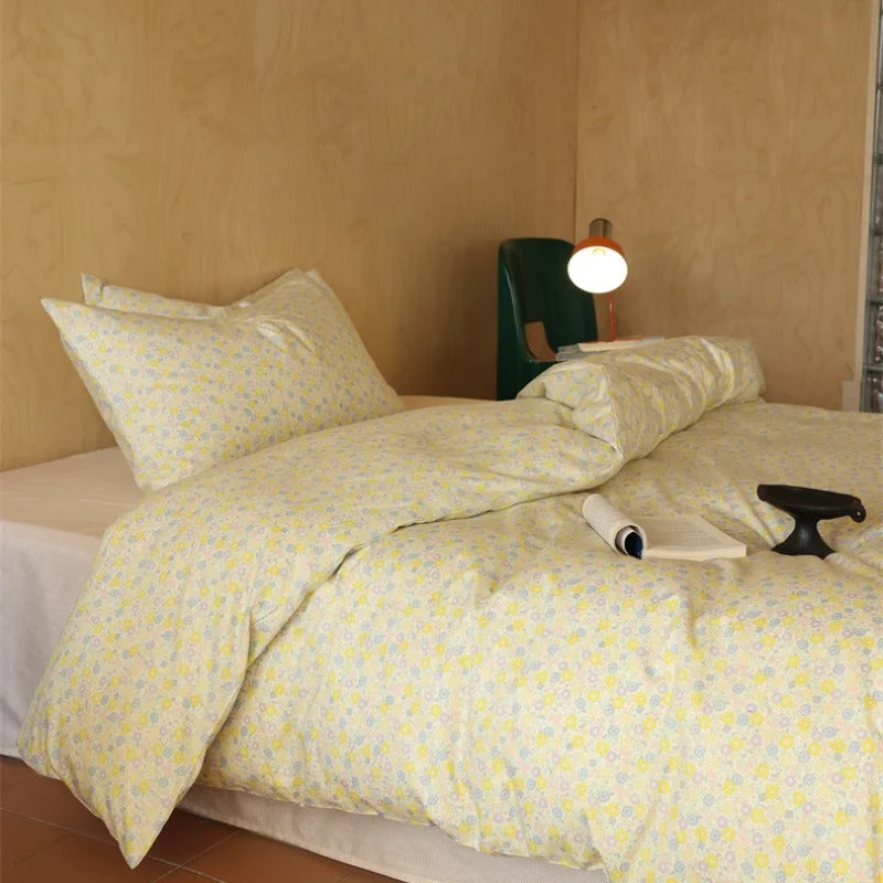 Fine Crafted Blooming Yellow Bedding Set Expertly Made