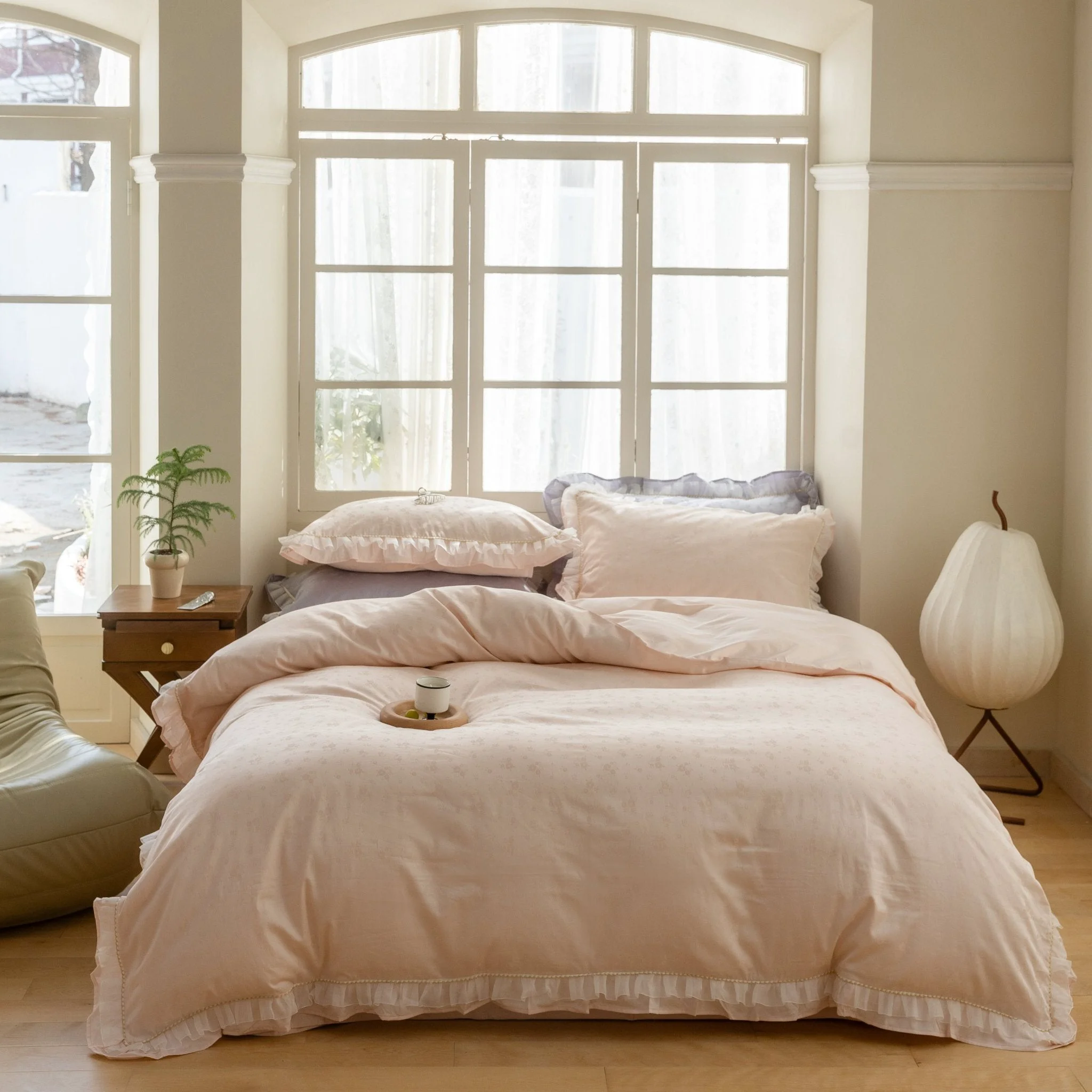 Fine Crafted Jacquard Rose Lace Bedding Reusable