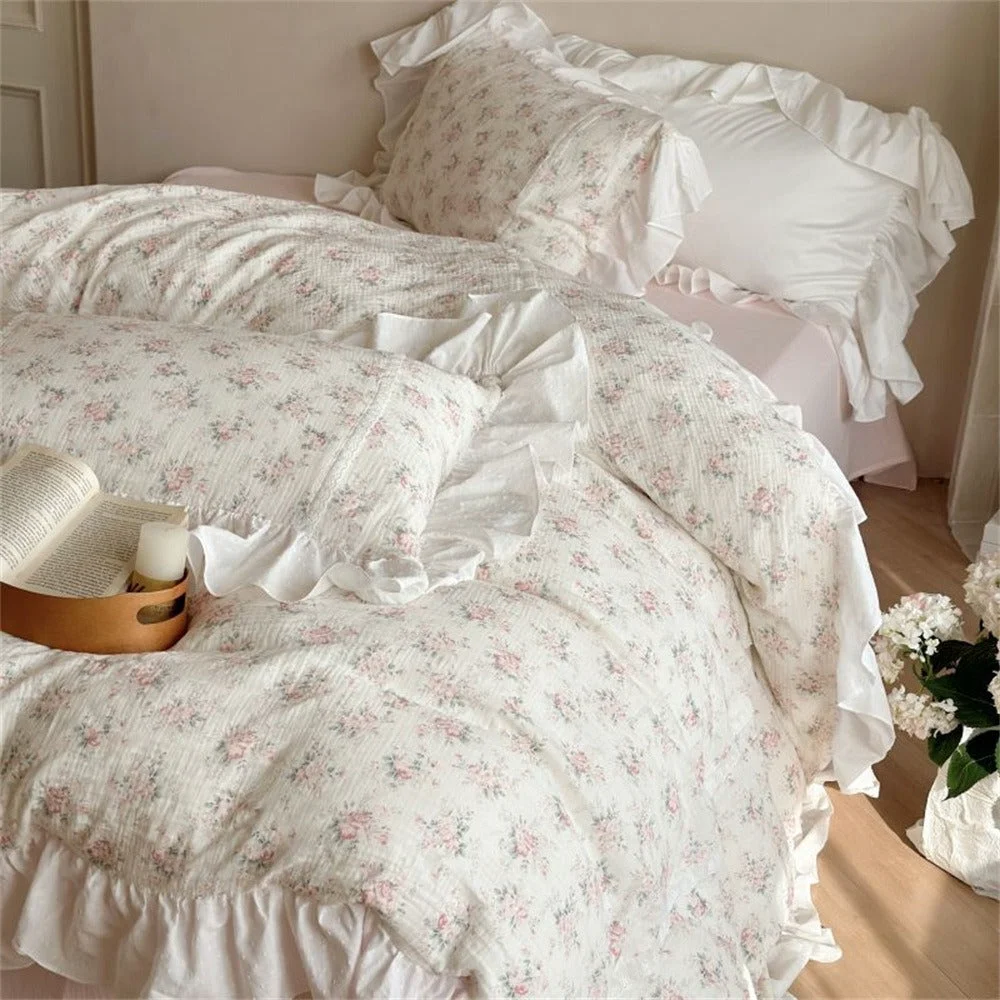 Clean Soft Blooming Bedding Set Crafted