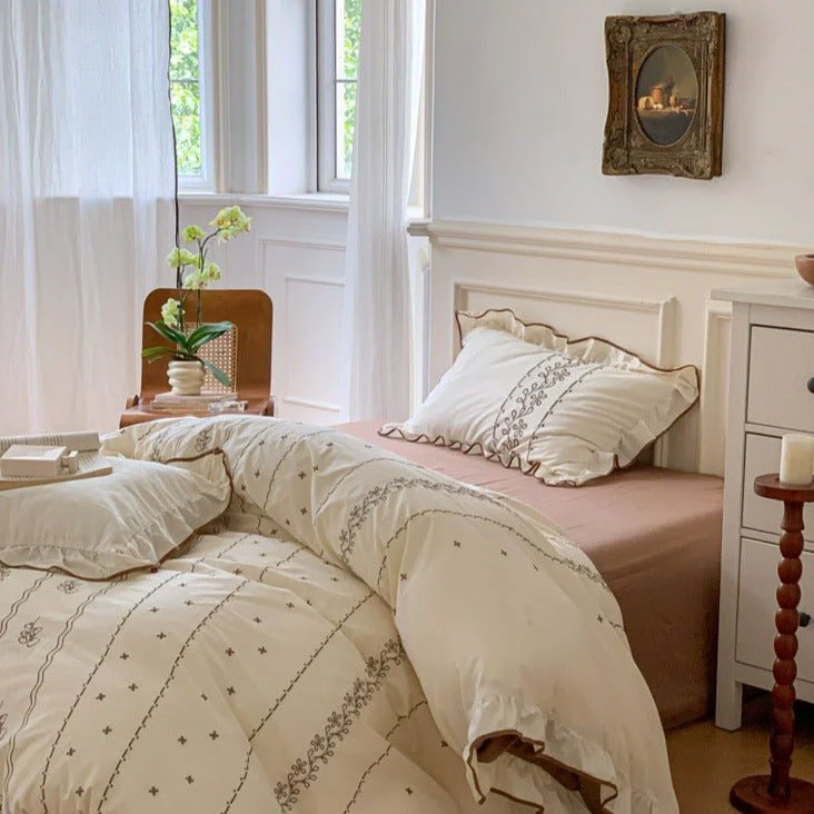Unique Embroidered Leaf Quilt Cover Set Trusted