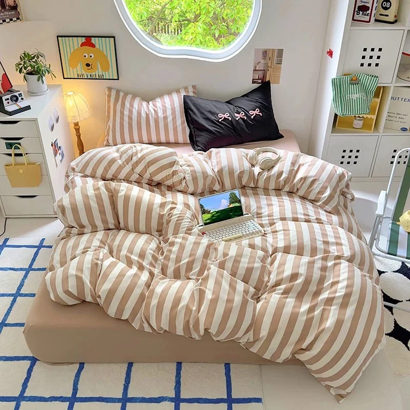 Lightweight Beige Striped Cotton Bedding Set Environmentally Friendly