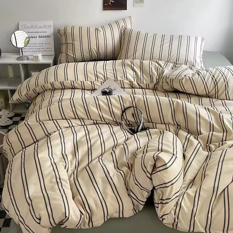 Expertly Made Retro Striped Bedding Set Fashionable