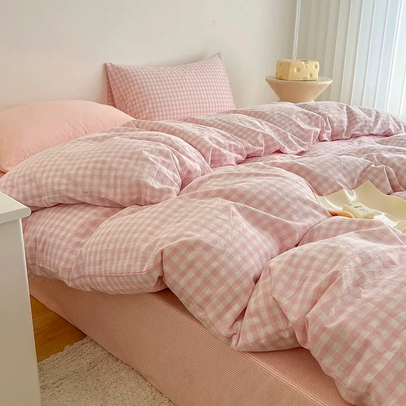 Consistent Cozy Pink Plaid Bedding Set Durable