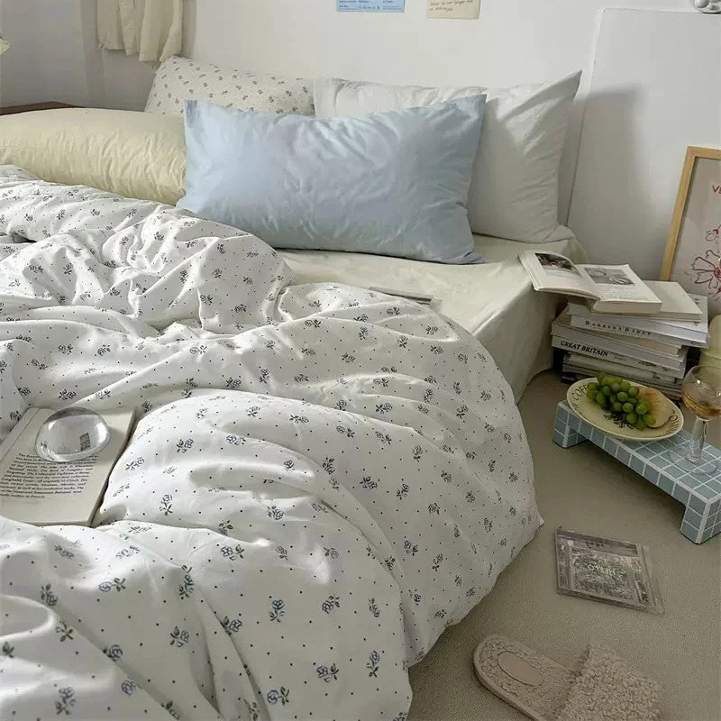 Convenient Light Blue Tiny Flowers Cotton Bedding Set Prestigious