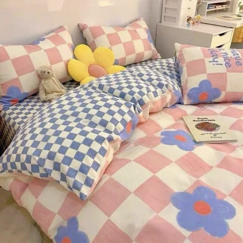 Modern Checkered Girl Bedding Set Eco-Friendly