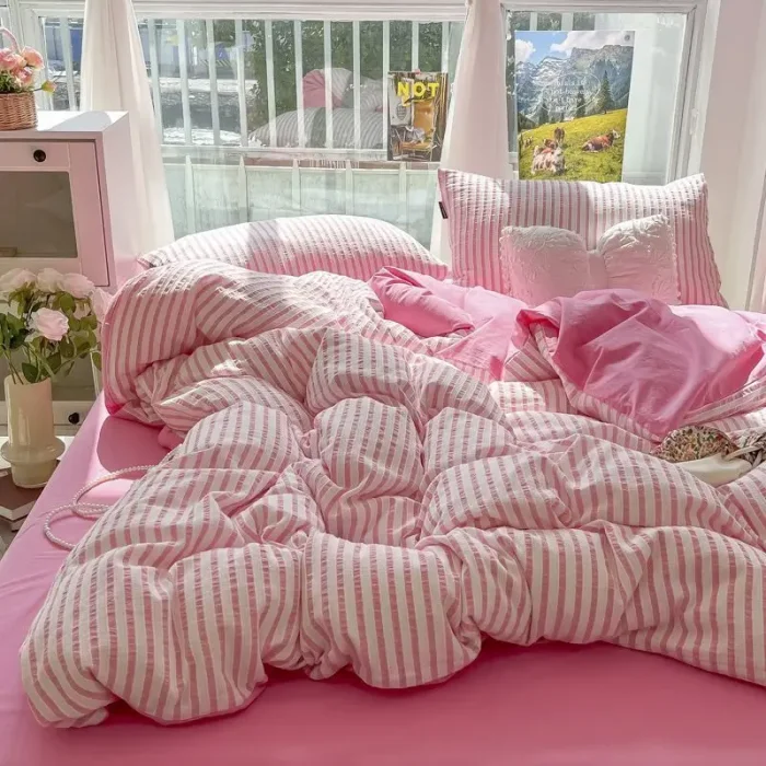 Stylish Classic Stripe Bedding Set Enhanced