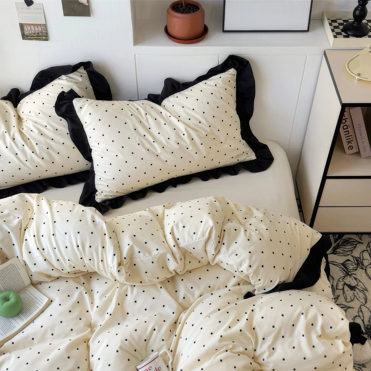 Reusable French Aesthetic Polka Dot Bedding Set Eco-Friendly