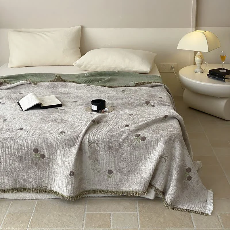 Premium Material Yarn-dyed Reversible Cotton Gauze Tassel Quilt High-Performance
