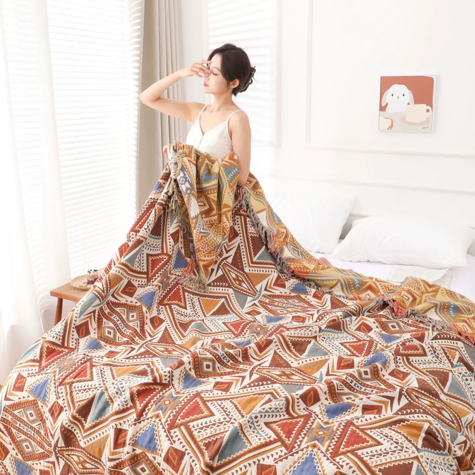 Stylish Retro Triangle Tassel Cotton Gauze Quilt Traditional