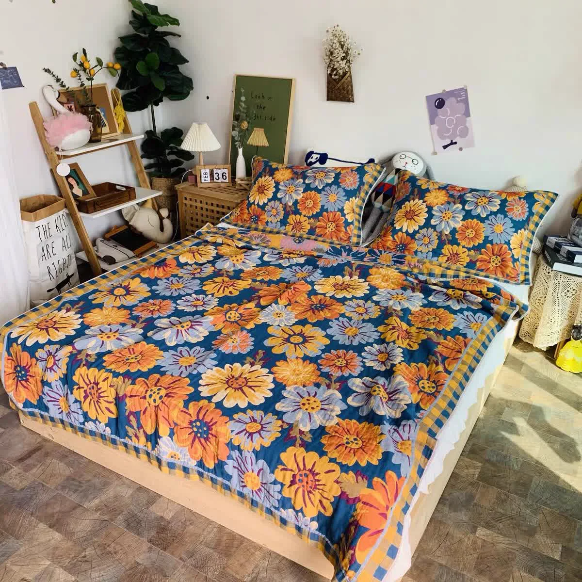 Fine Crafted Rustic Sunflower Cotton Gauze Breathable Quilt Secure