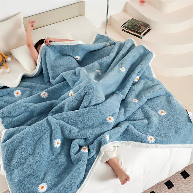Elite Refresh Floral Daisy Soft Fleece Blanket Convenient
