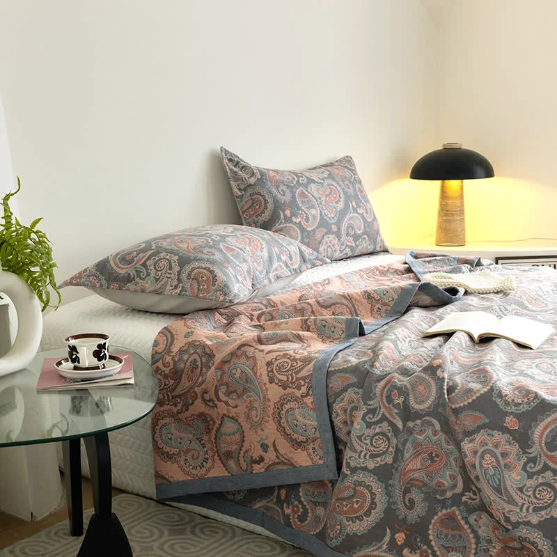 Official Cotton Gauze Retro Paisley Summer Quilt Consistent