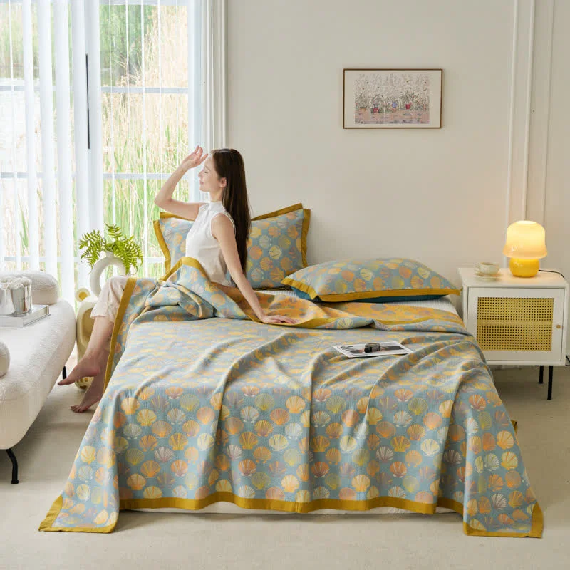 High-End Colorful Shells Cotton Gauze Lightweight Quilt Sophisticated