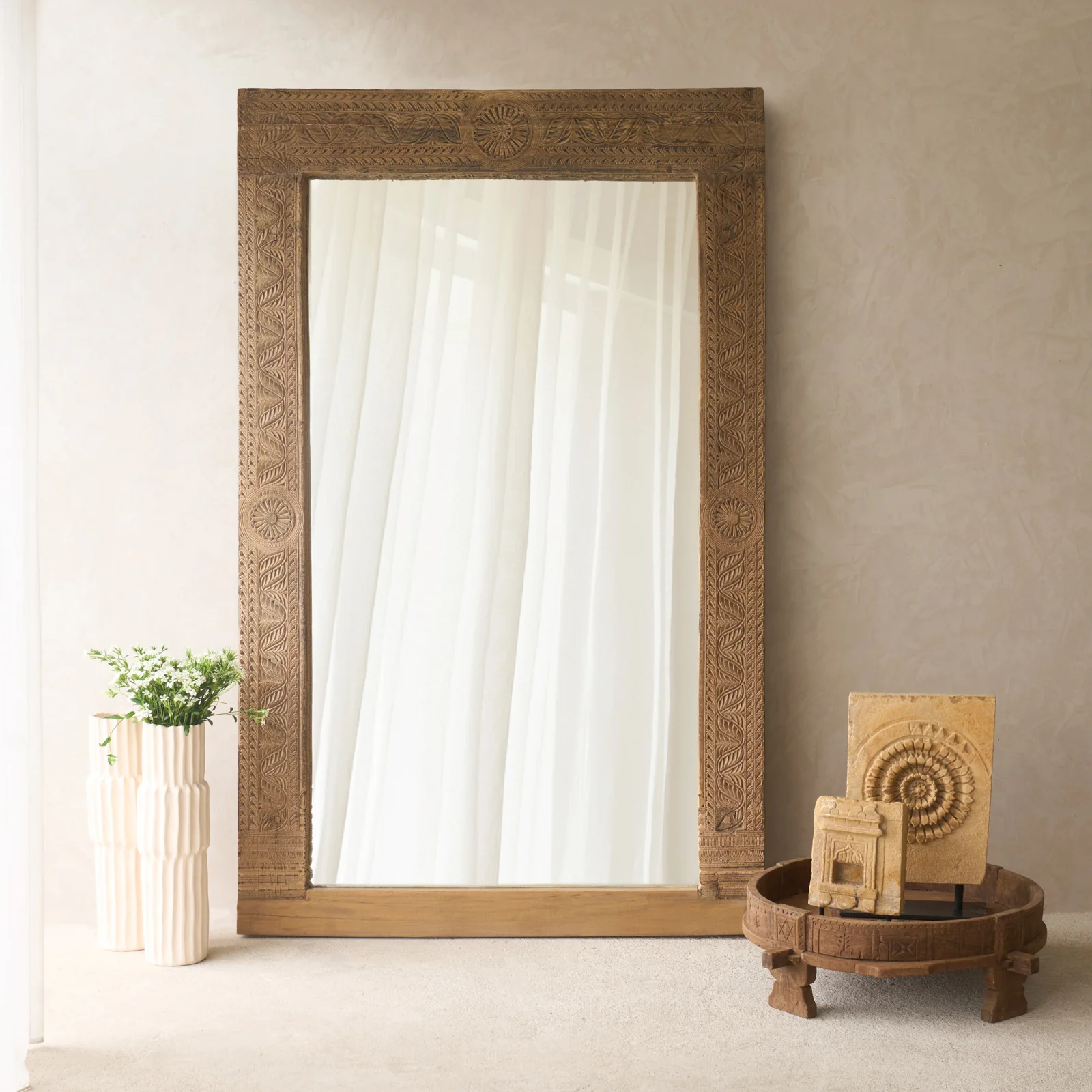 Sustainable Vintage Floral Carved Mirror A High-Performance