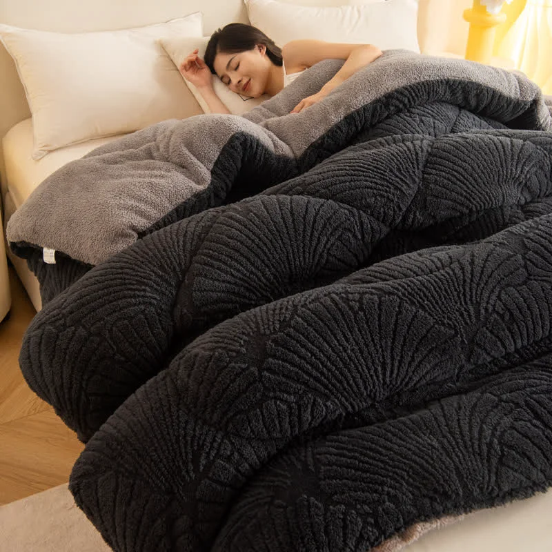 Durable Sherpa Jacquard Ginkgo Leaf Blanket with Quilt Core Organic