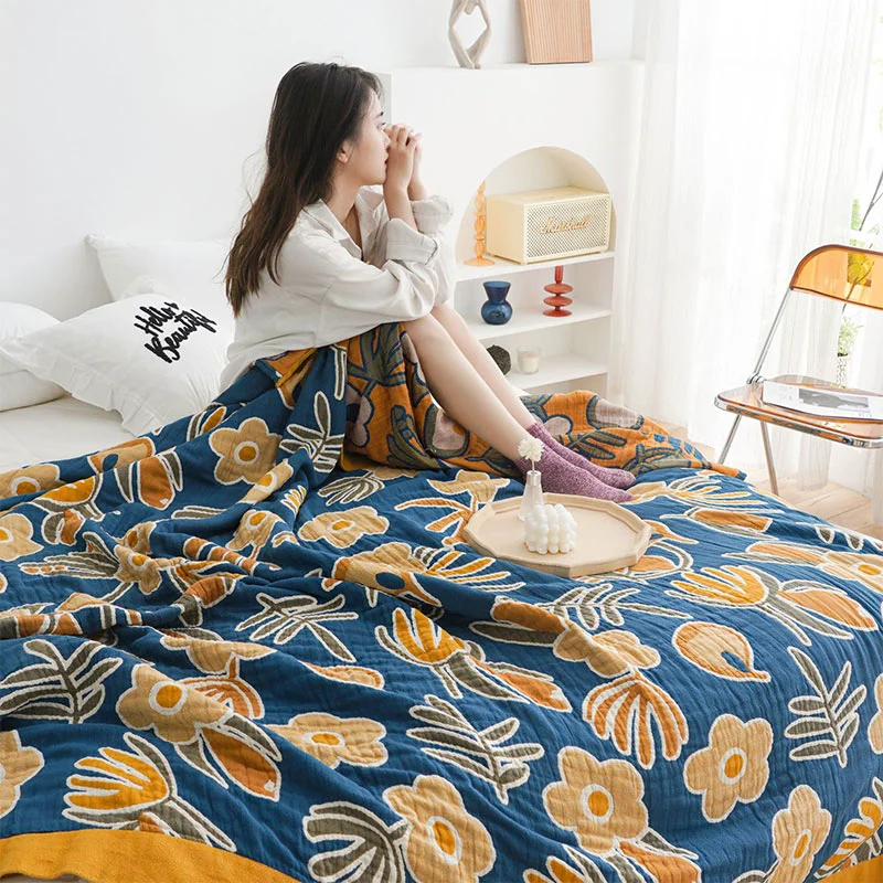 Solid Flower Print Cotton Double-Sided Quilt Classic
