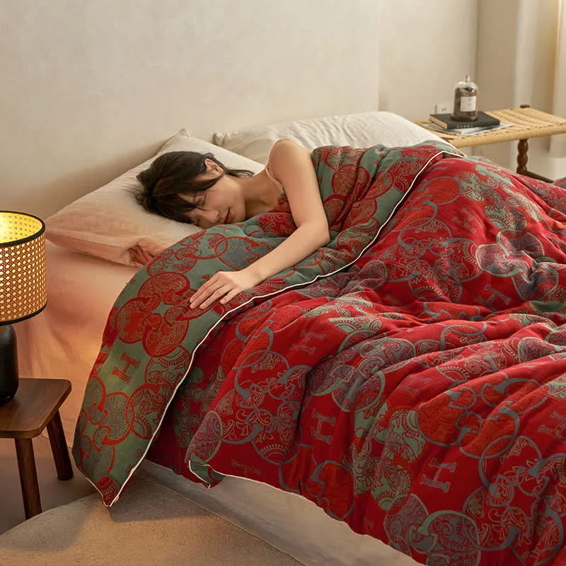 Crafted Luxurious Jacquard Thick Soft Cotton Quilt Quality