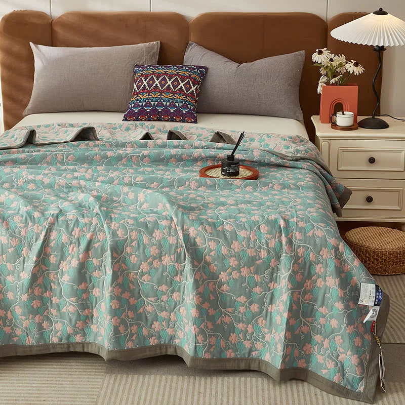 Top-Quality Vine Leaf Three-layer Cotton Reversible Quilt User-Friendly