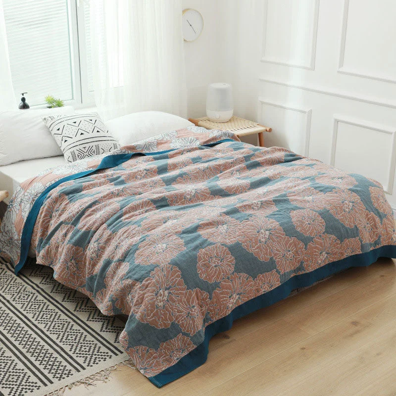 Healthy Lightweight Peony Cotton Reversible Quilt High-End